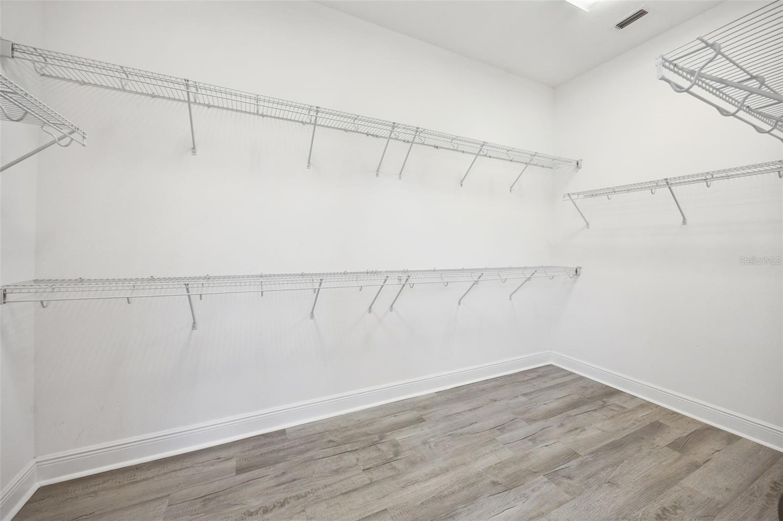 Image 24 of 46 For 5013 Fountainwood Drive