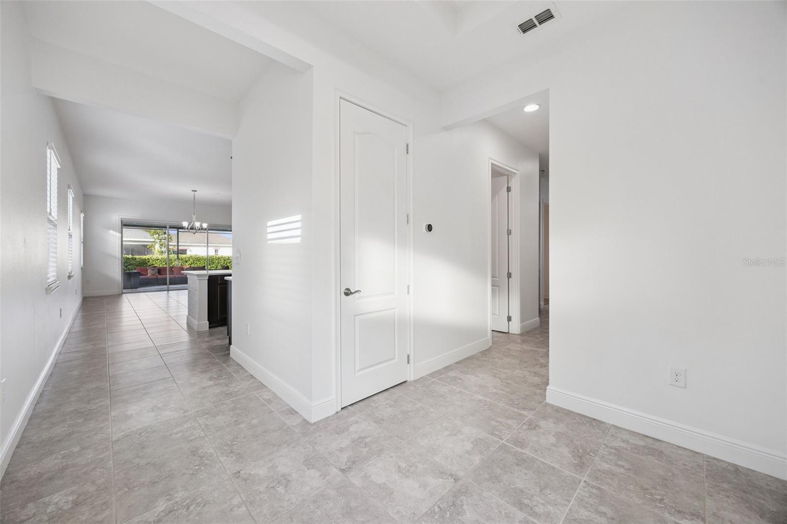 Image 4 of 46 For 5013 Fountainwood Drive