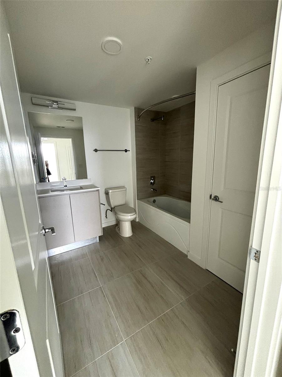 Image 10 of 15 For 5579 Millenia Park  409