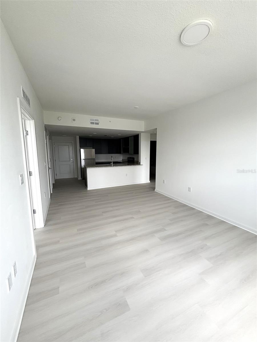 Image 9 of 15 For 5579 Millenia Park  409