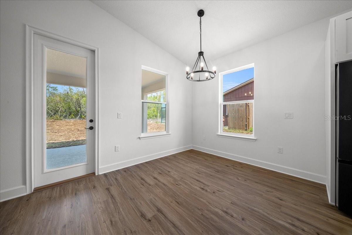 Image 10 of 52 For 10153 Lynnhaven Road