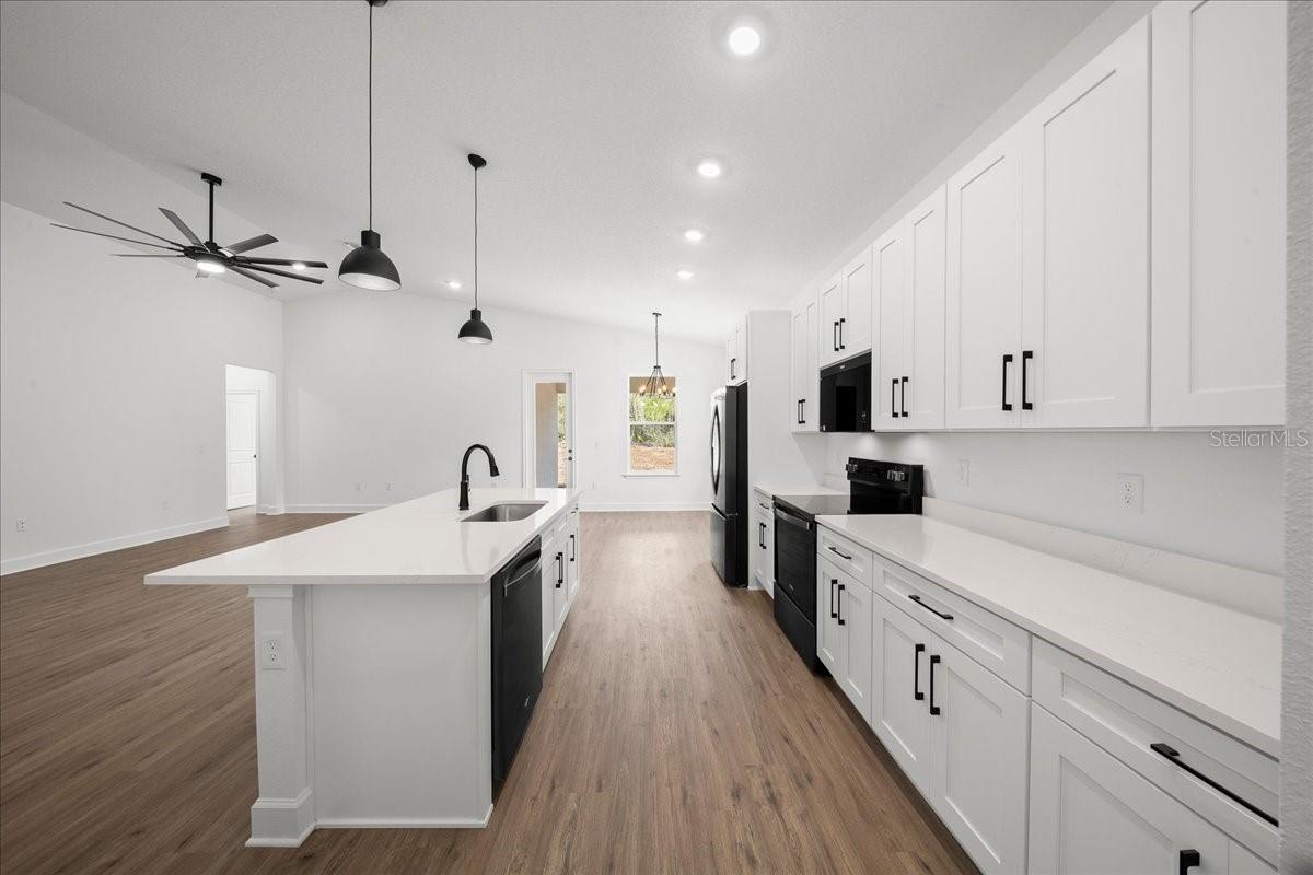 Image 13 of 52 For 10153 Lynnhaven Road