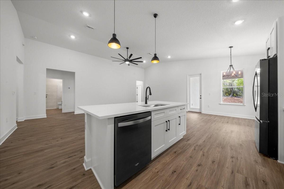 Image 14 of 52 For 10153 Lynnhaven Road