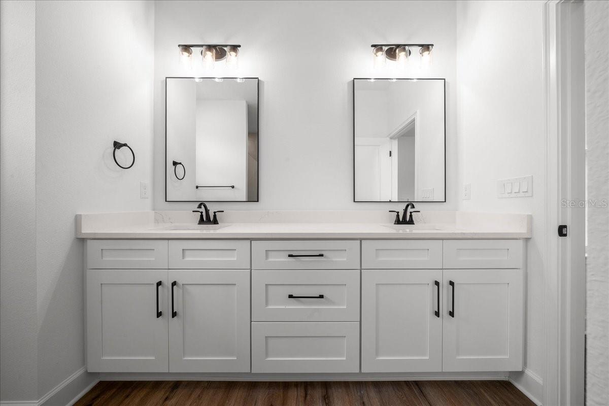 Image 33 of 52 For 10153 Lynnhaven Road