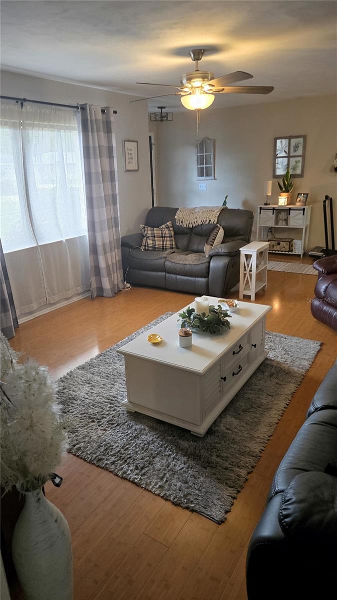 Image 6 of 25 For 1519 Sunbird Terrace