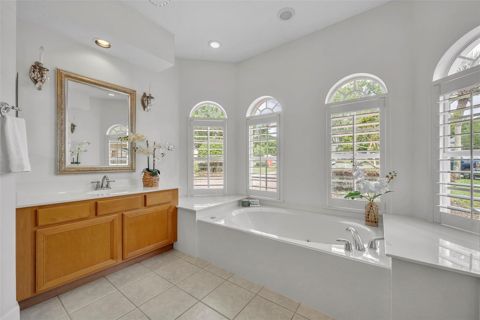 Image 23 of 39 For 100 Glen Club Court