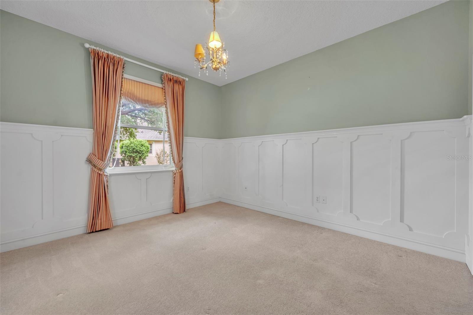 Image 26 of 39 For 100 Glen Club Court