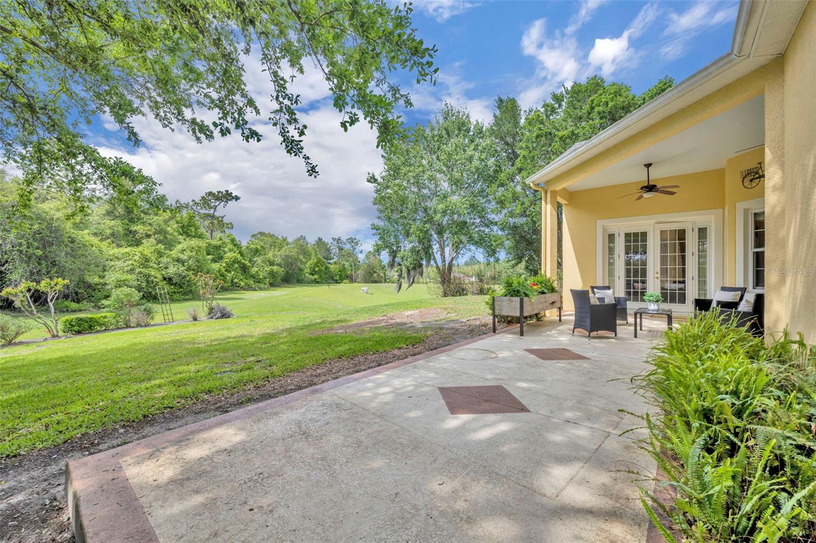 Image 35 of 39 For 100 Glen Club Court