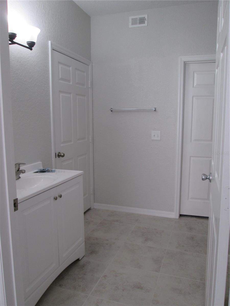 Image 7 of 16 For 5957 Westgate Drive 1912