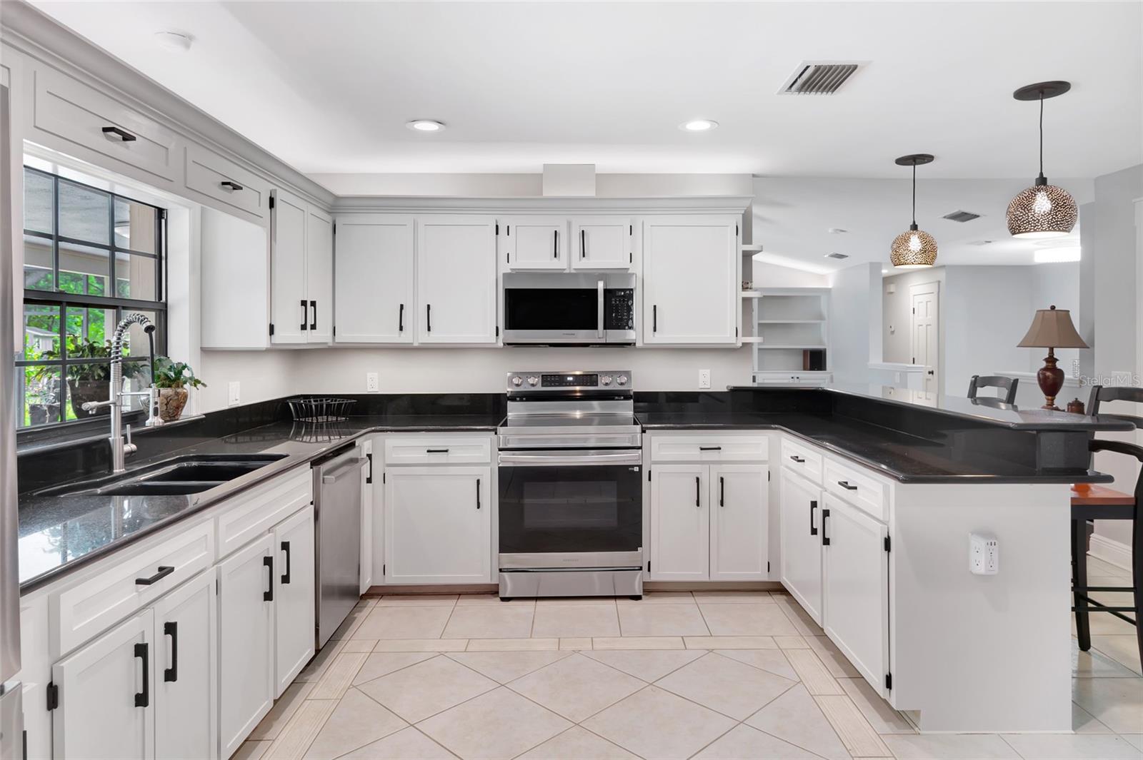 Image 16 of 44 For 14140 Country Estate Drive