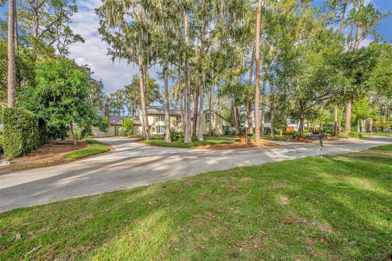 Listing photo id 9 for 620 Pinetree Road