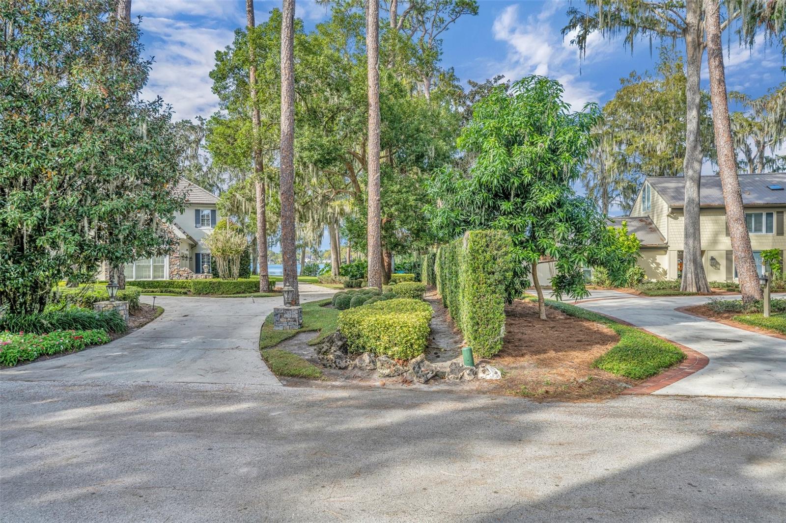 Listing photo id 7 for 620 Pinetree Road