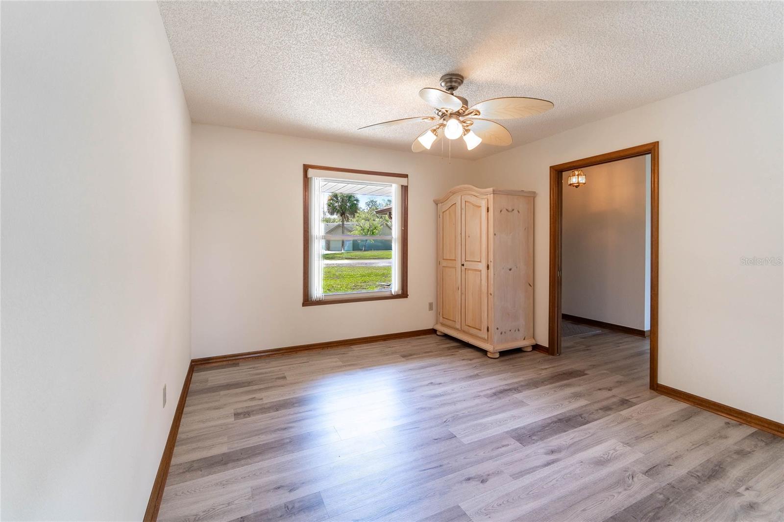 Image 11 of 31 For 1020 Avis  