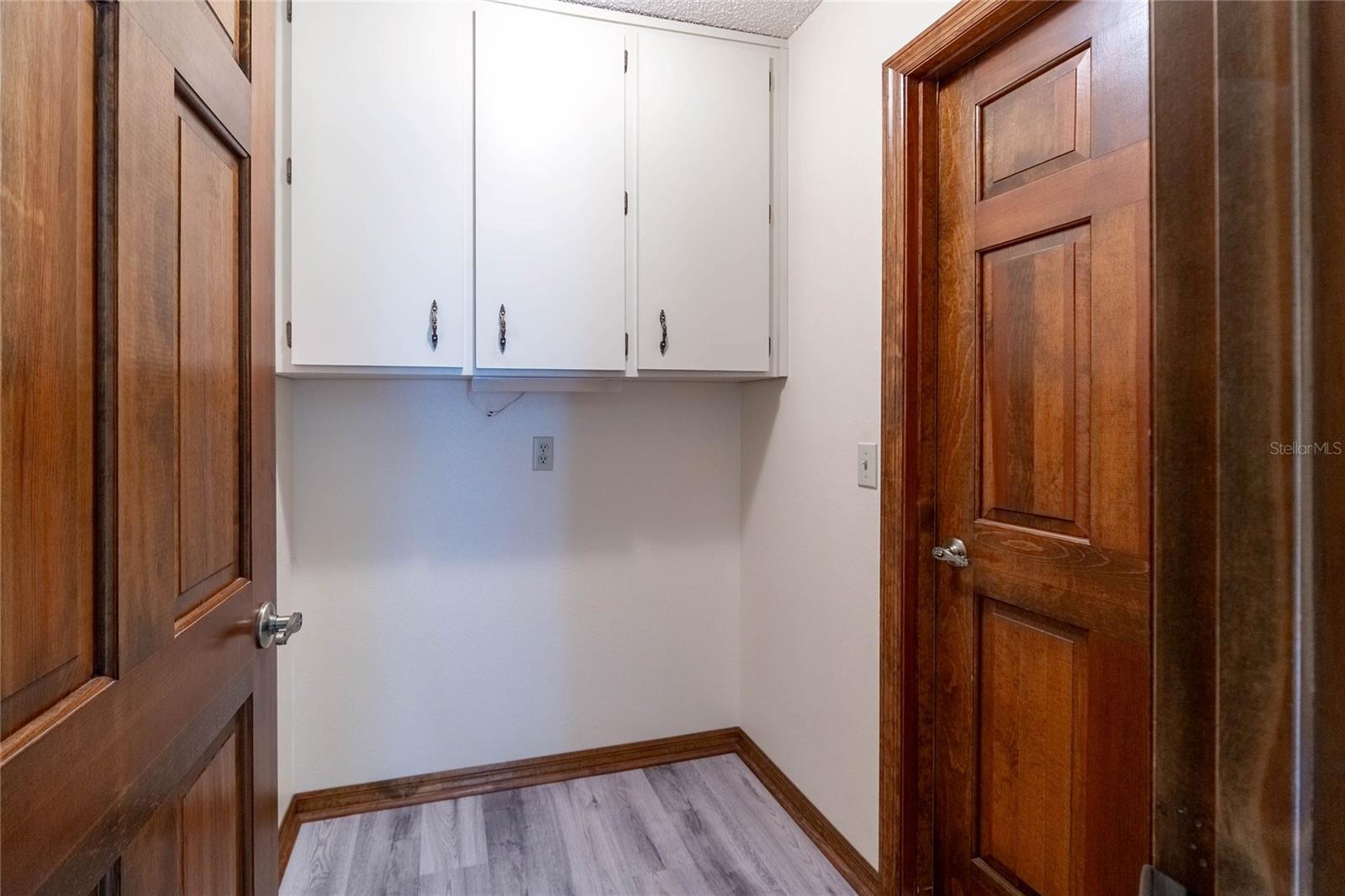 Image 24 of 31 For 1020 Avis  