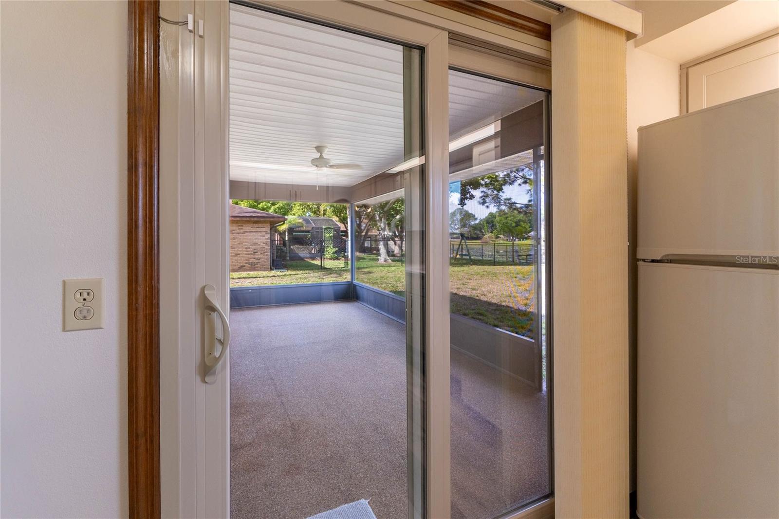 Image 25 of 31 For 1020 Avis  