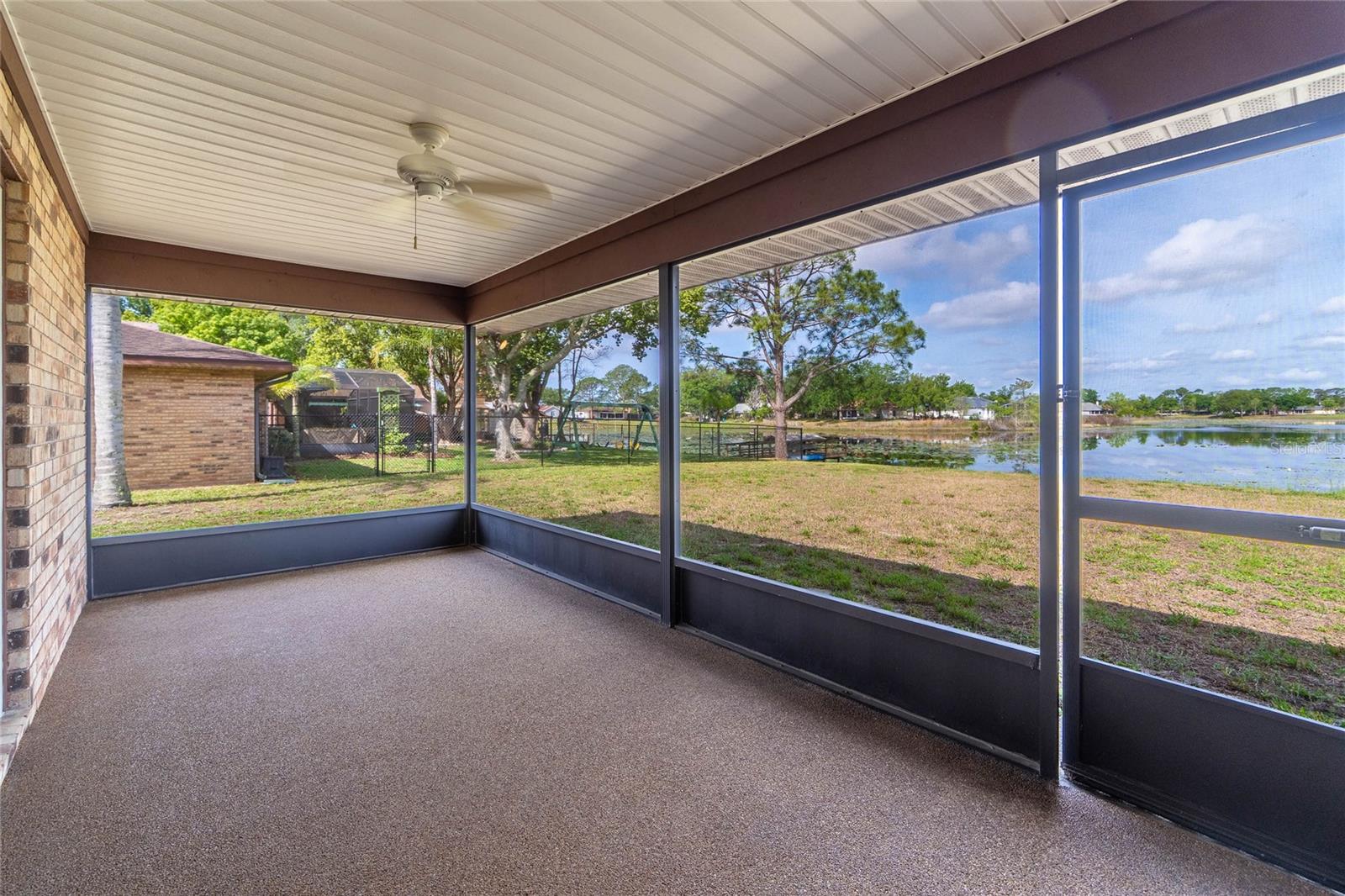 Image 26 of 31 For 1020 Avis  