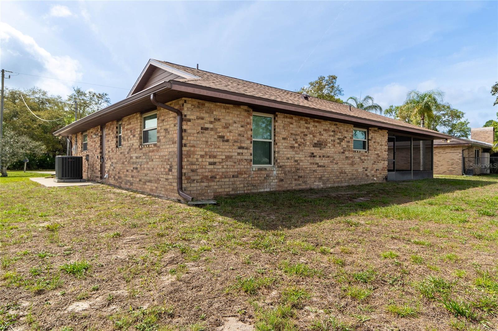 Image 30 of 31 For 1020 Avis  