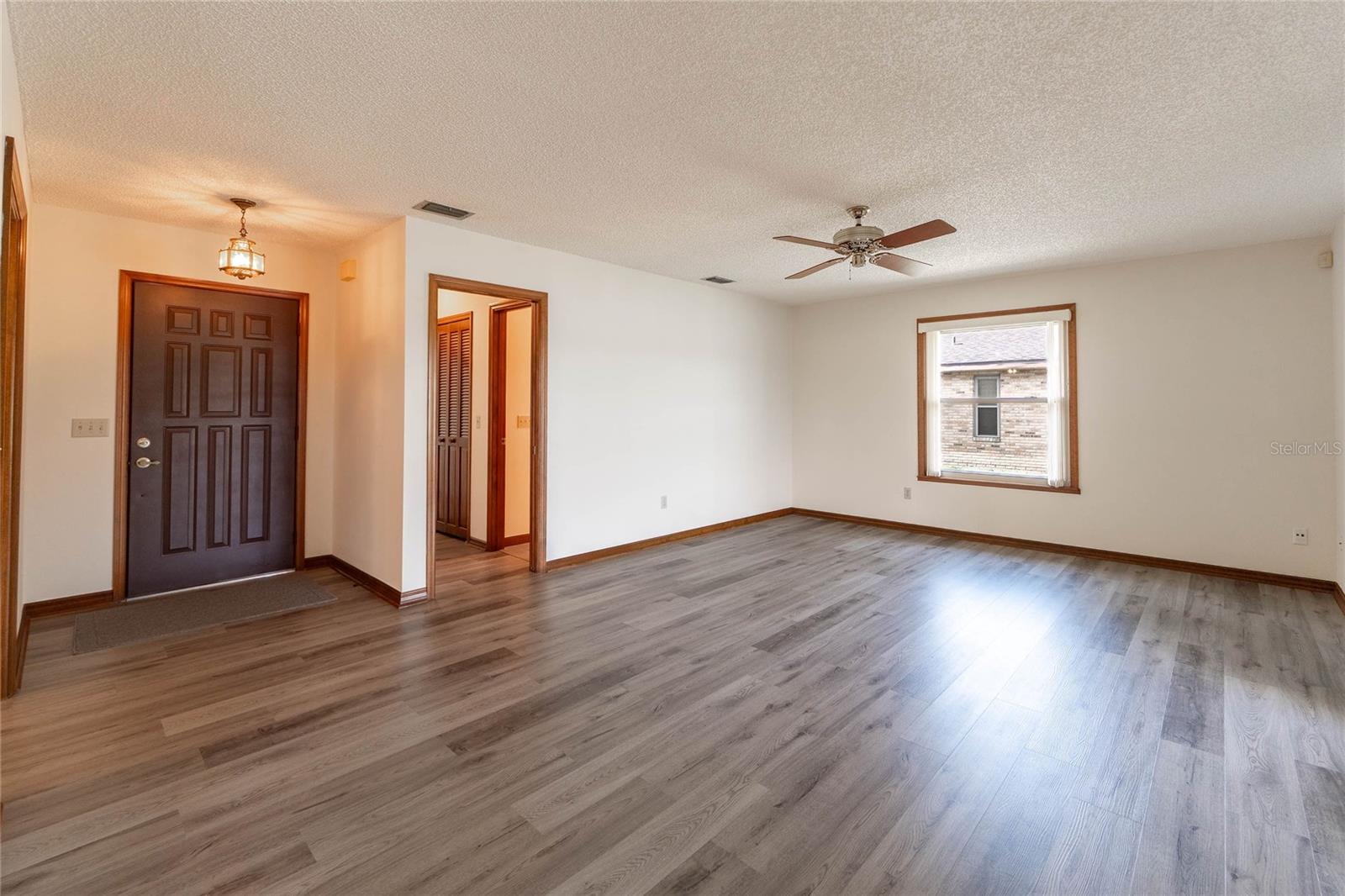 Image 9 of 31 For 1020 Avis  