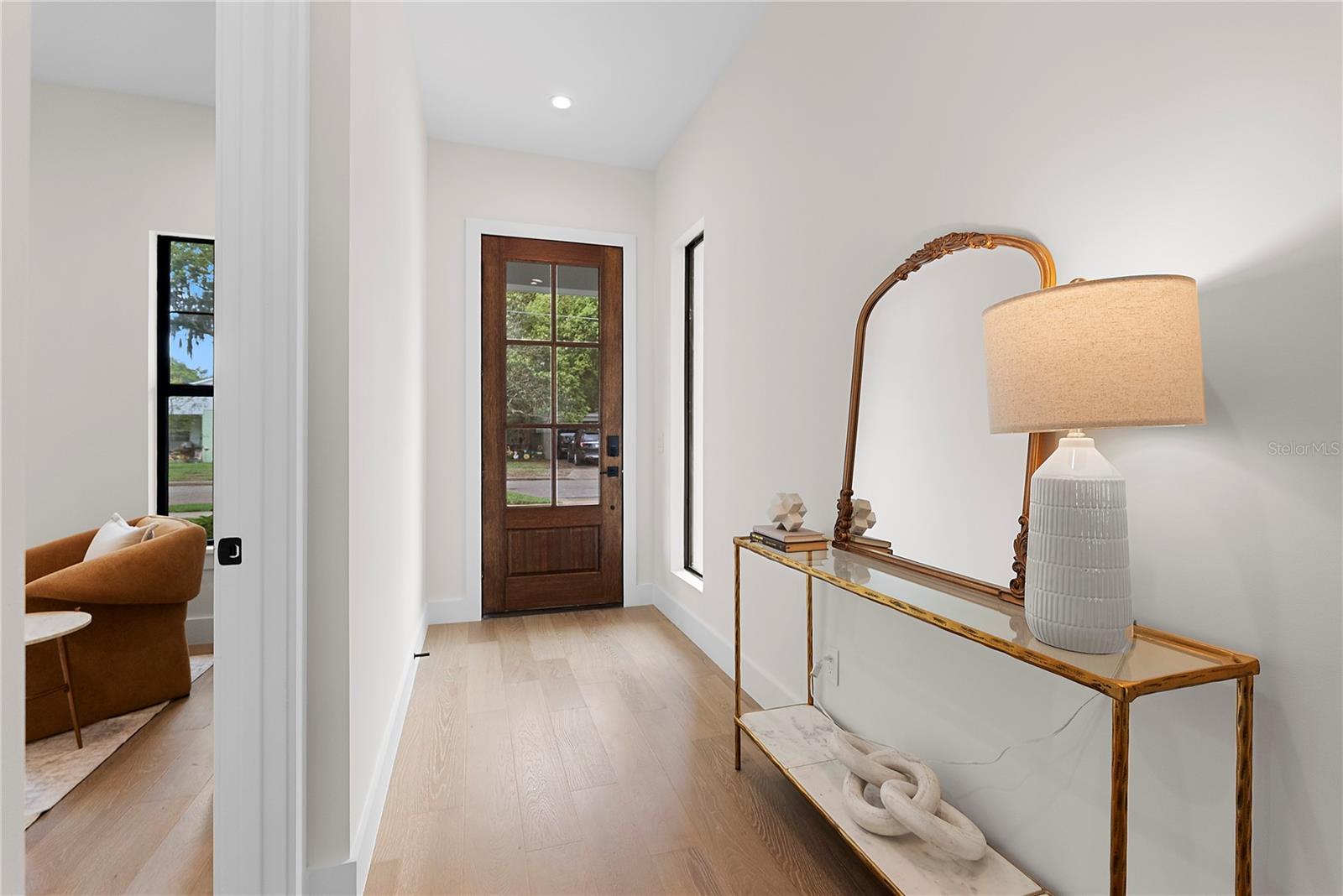 Listing photo id 0 for 2505 Amherst Avenue