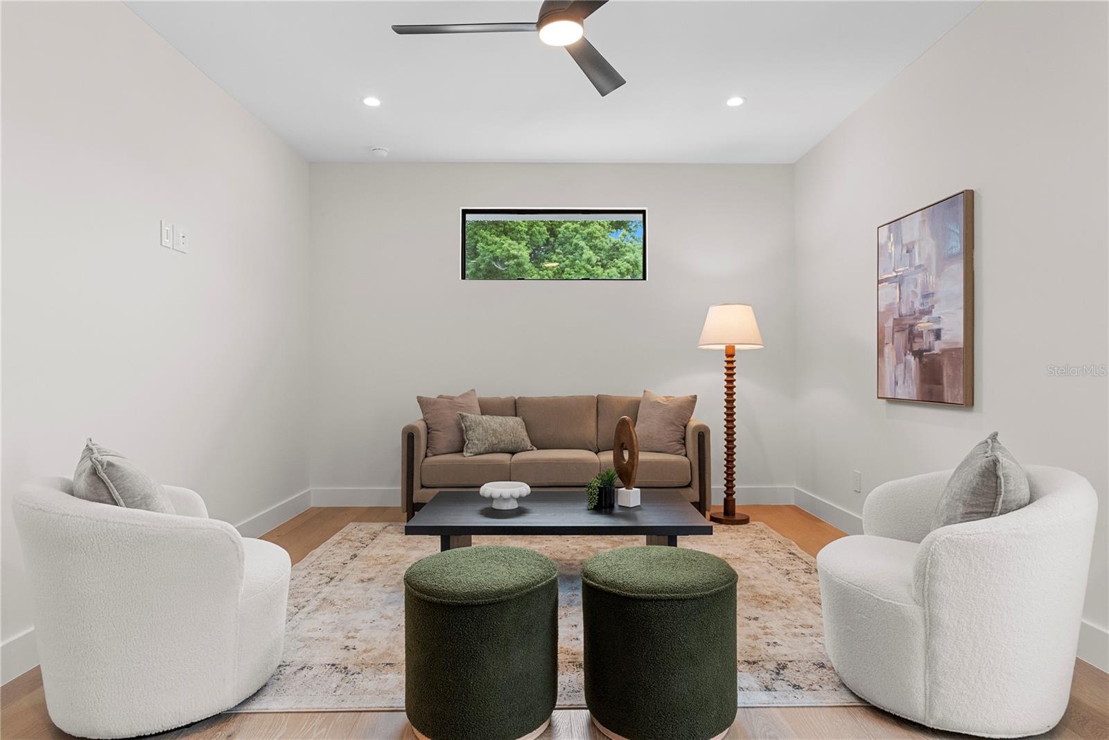 Listing photo id 21 for 2505 Amherst Avenue