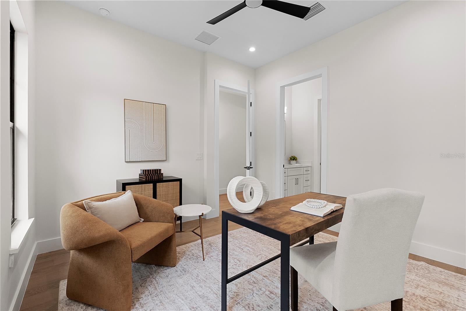 Listing photo id 1 for 2505 Amherst Avenue