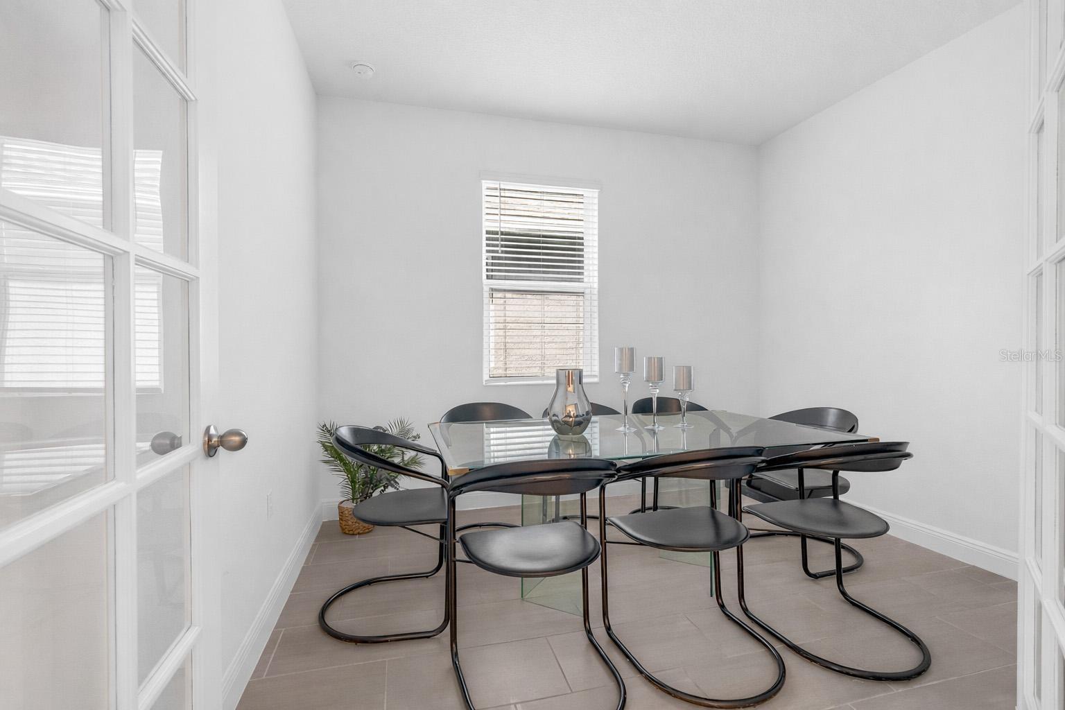 Image 11 of 31 For 14735 Erice Avenue