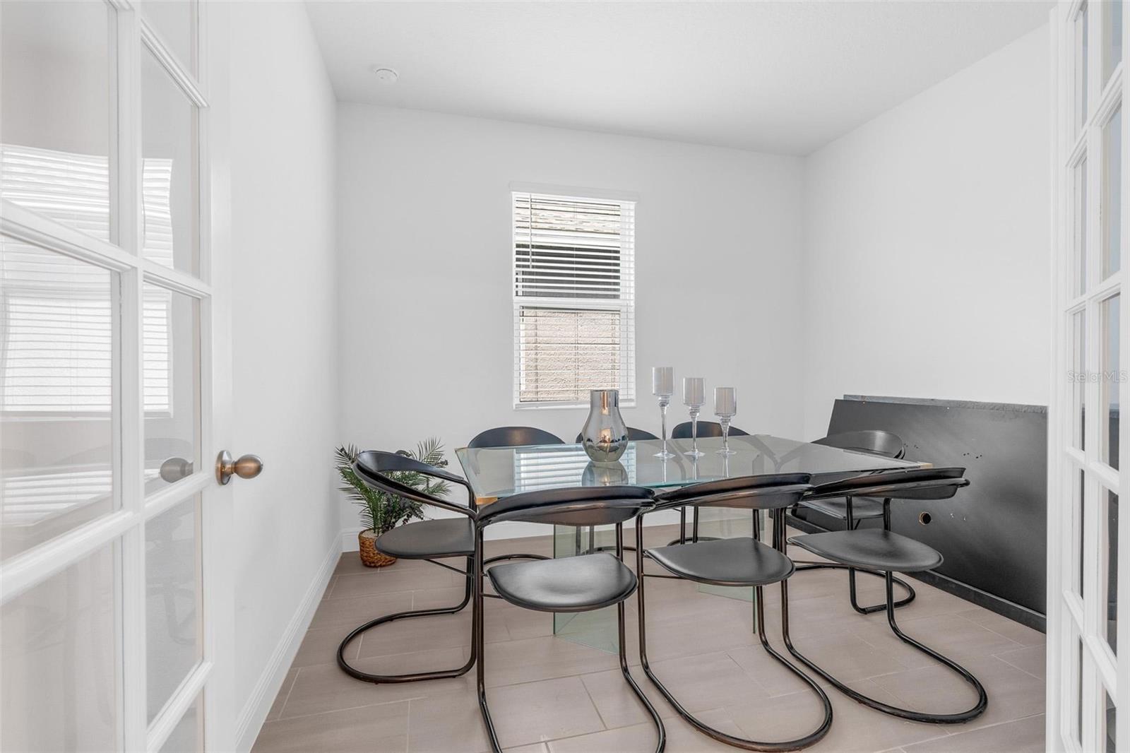 Image 12 of 31 For 14735 Erice Avenue