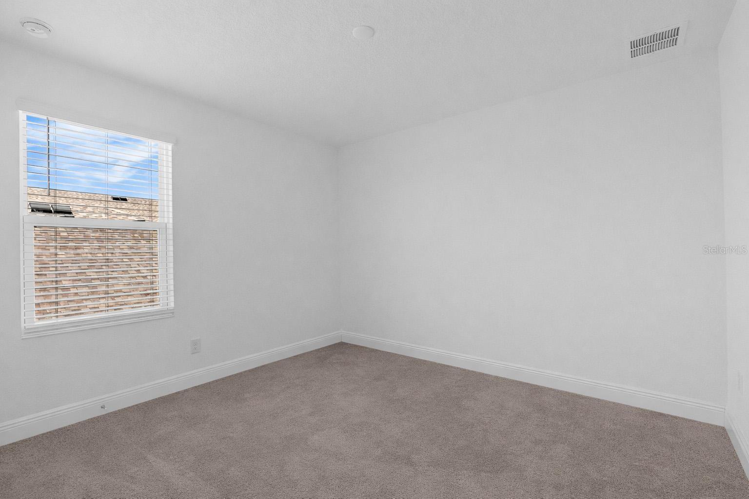 Image 21 of 31 For 14735 Erice Avenue