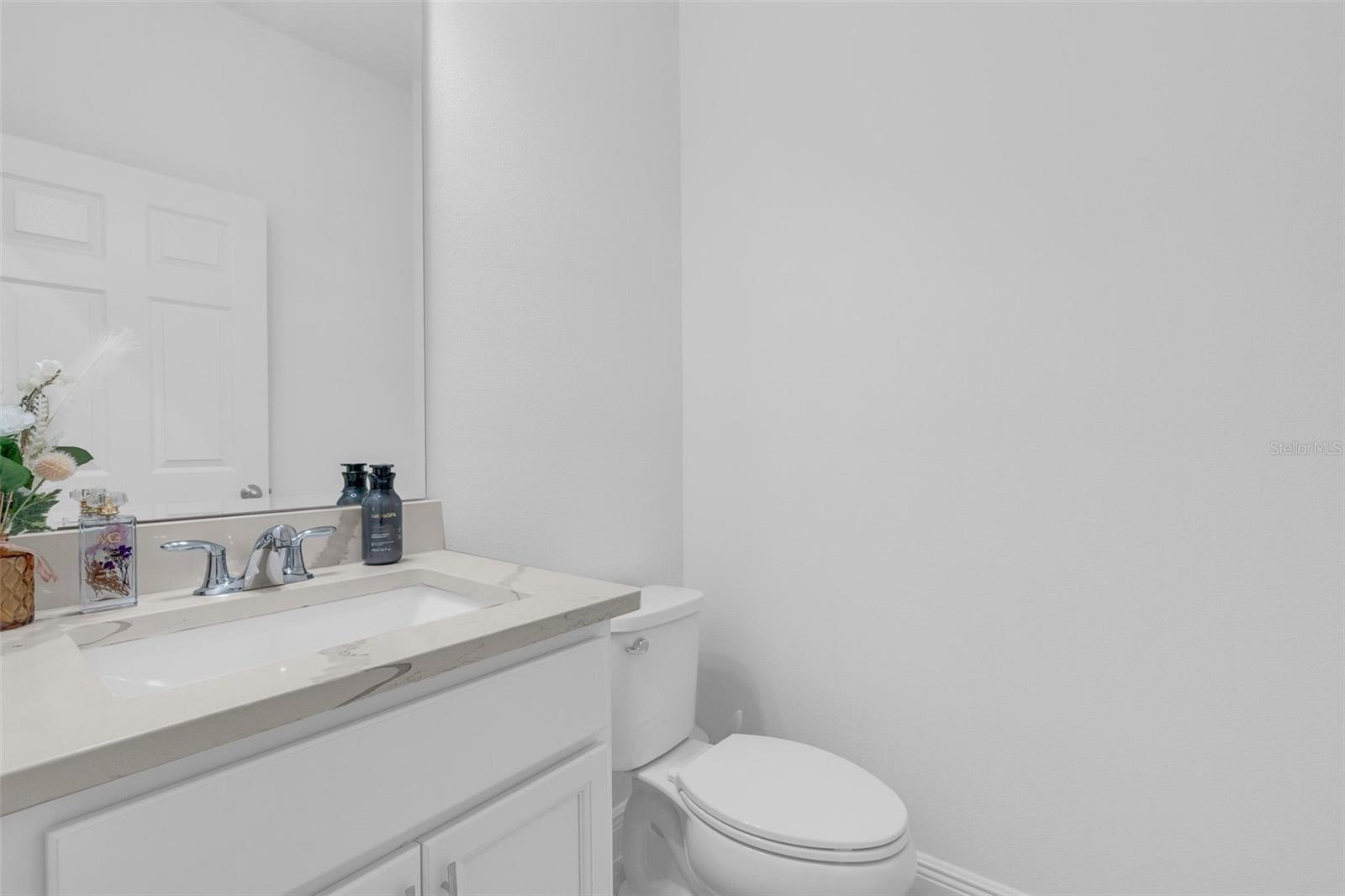 Image 27 of 31 For 14735 Erice Avenue