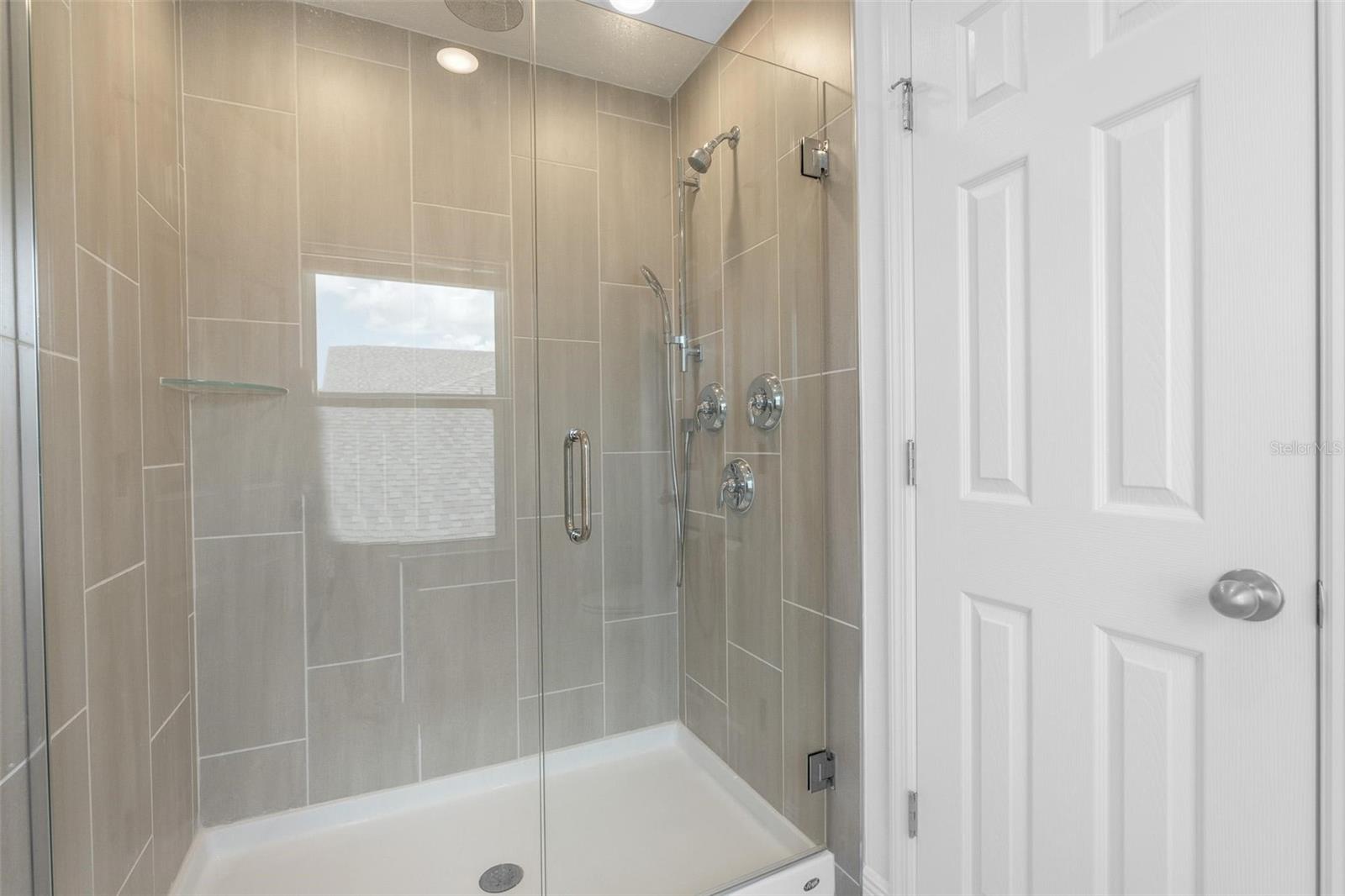 Image 28 of 31 For 14735 Erice Avenue