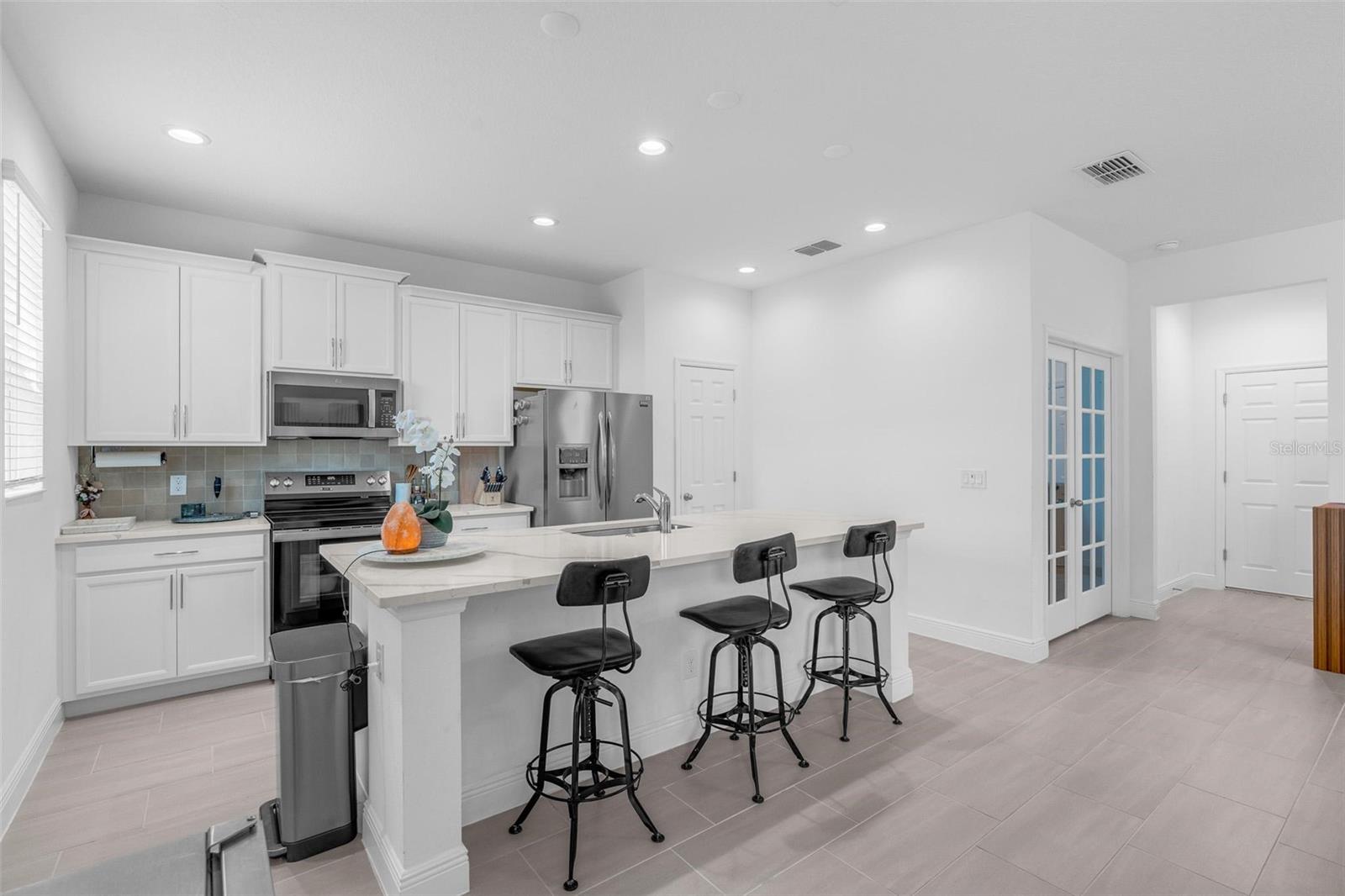 Image 8 of 31 For 14735 Erice Avenue