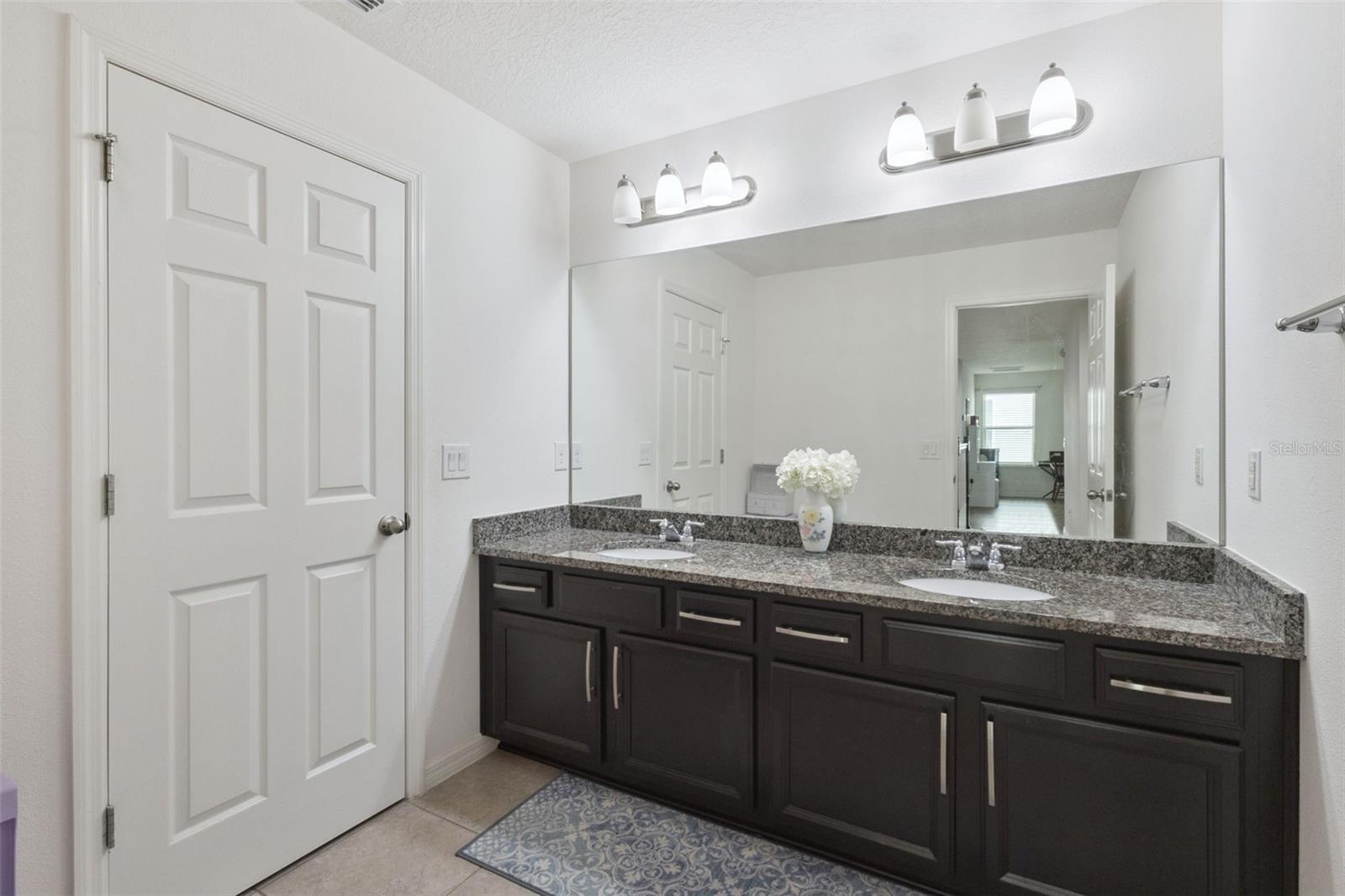 Image 41 of 60 For 940 Marsh Reed Drive