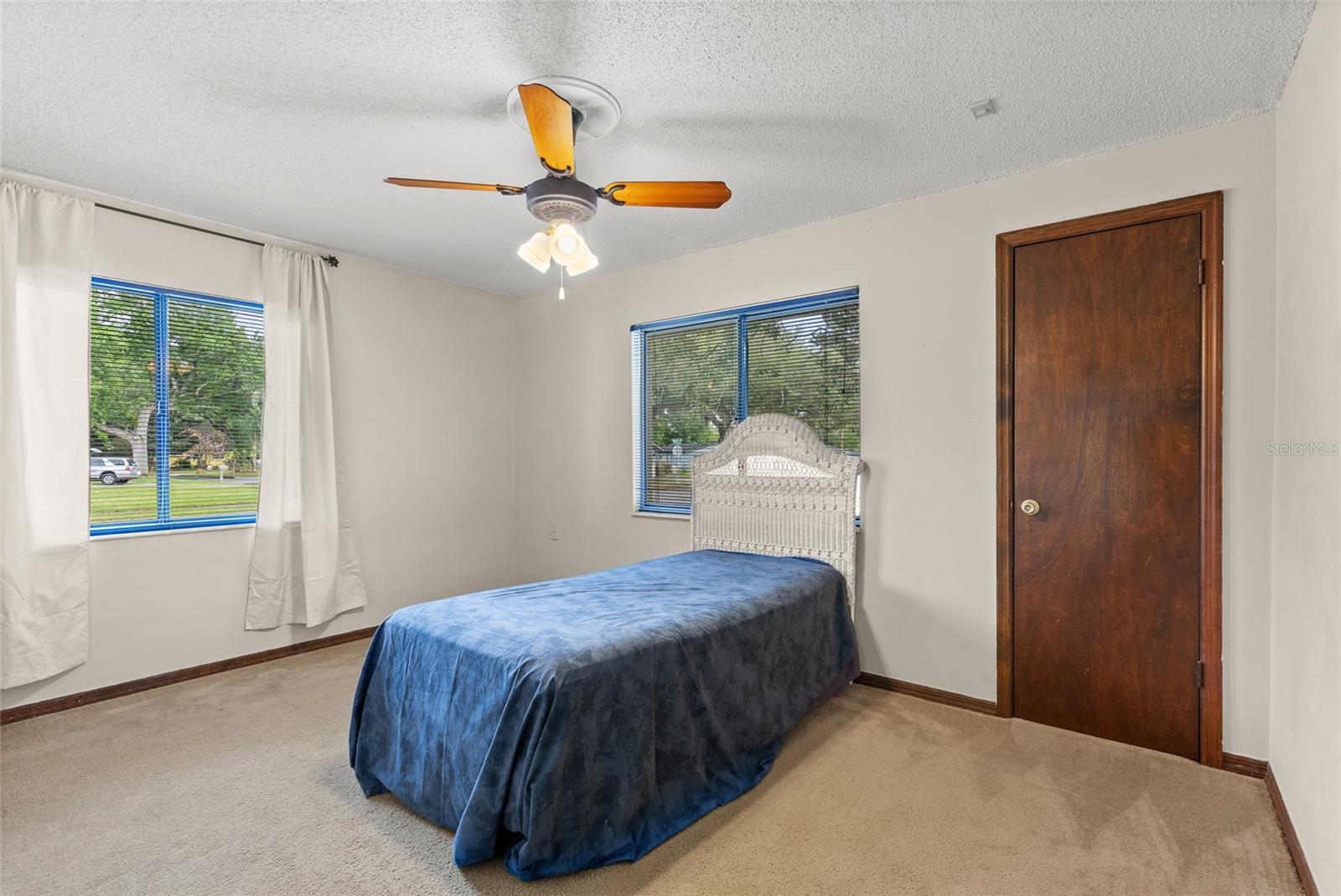 Image 12 of 33 For 1525 Swann Avenue