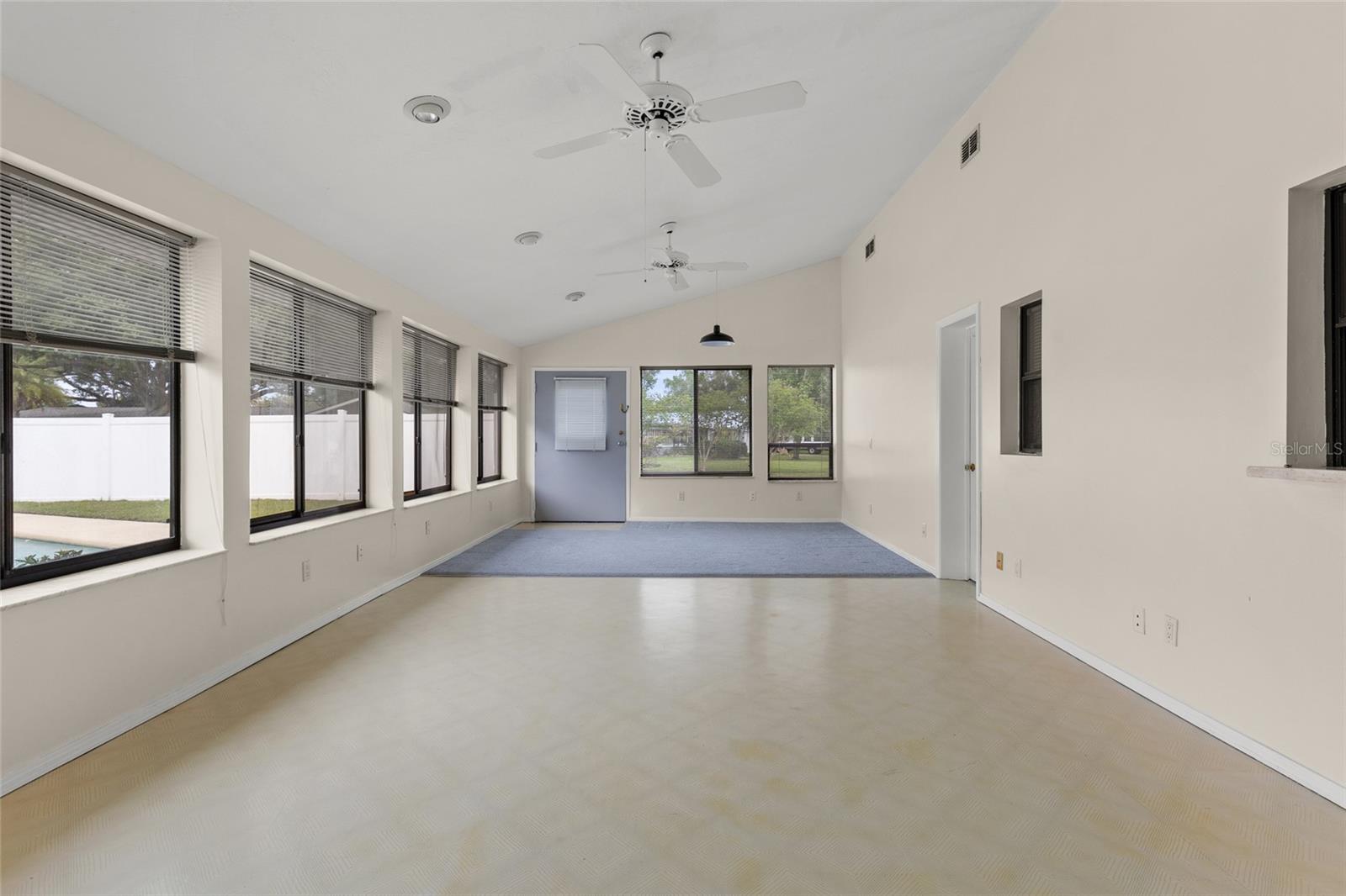 Image 21 of 33 For 1525 Swann Avenue