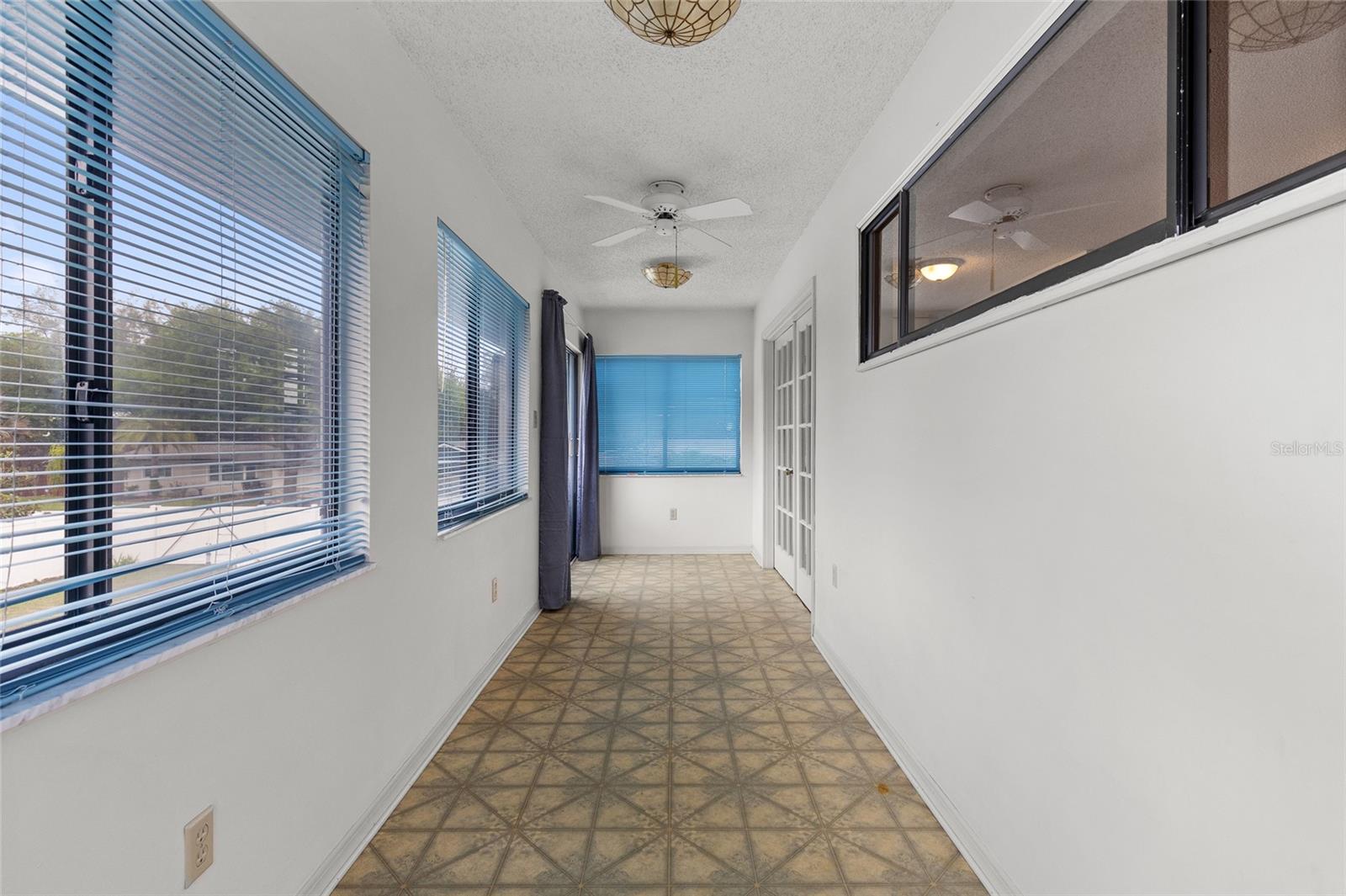 Image 30 of 33 For 1525 Swann Avenue