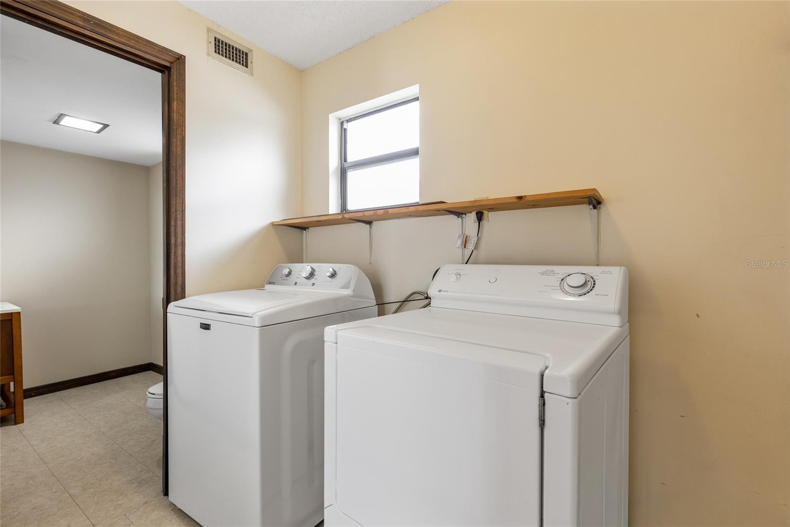 Image 33 of 33 For 1525 Swann Avenue