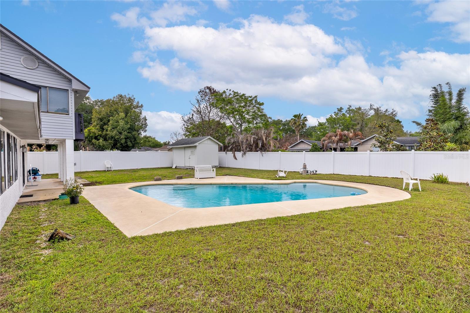 Image 4 of 33 For 1525 Swann Avenue