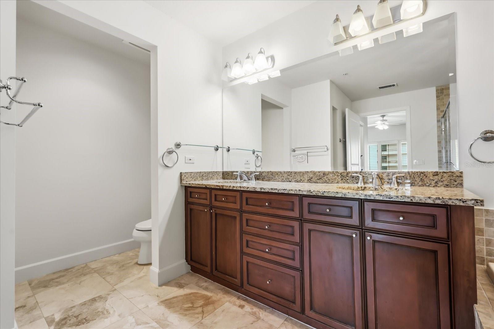 Image 18 of 38 For 100 Eola Drive 1605