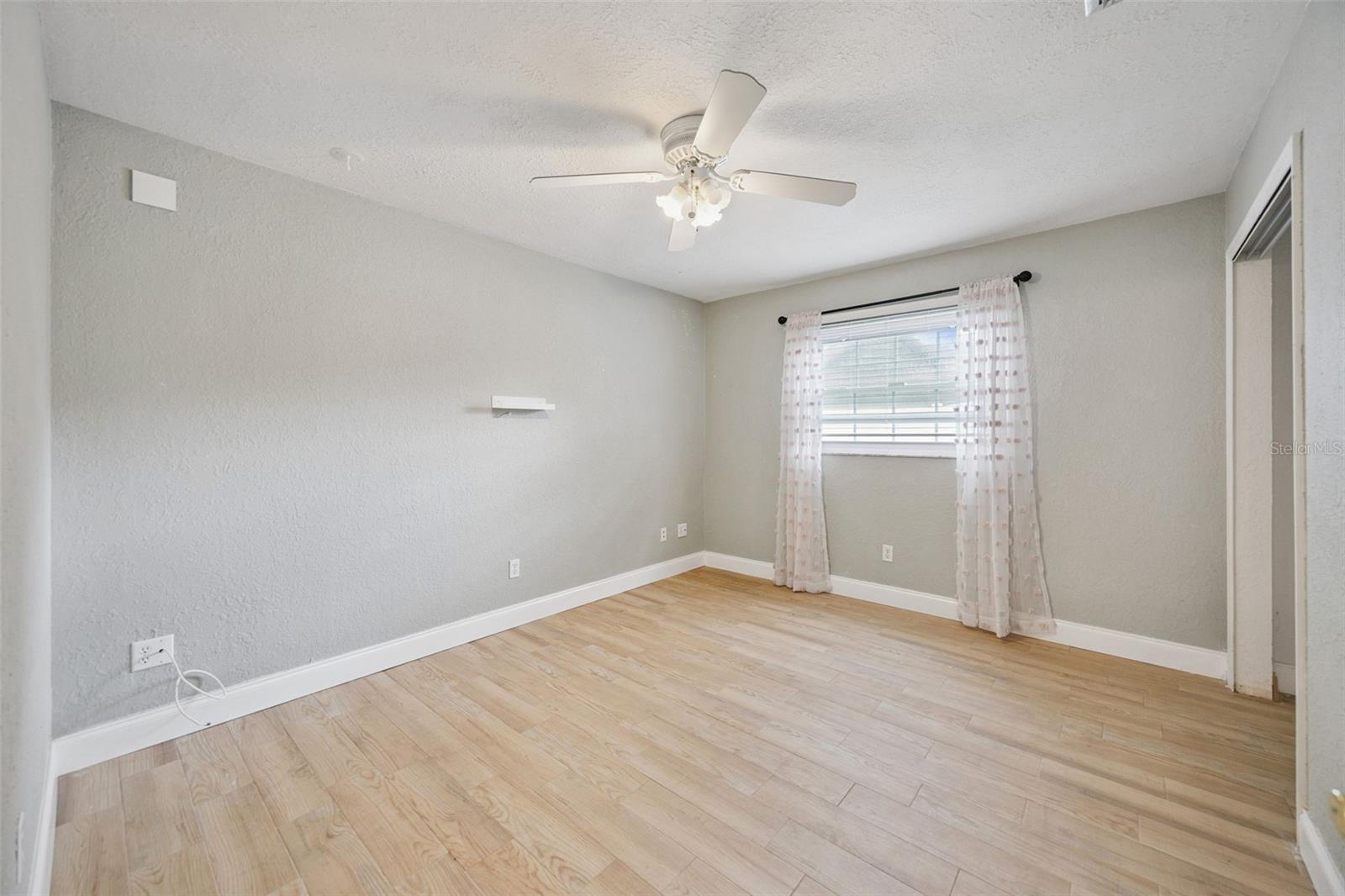 Image 19 of 63 For 603 Sweetwater Boulevard