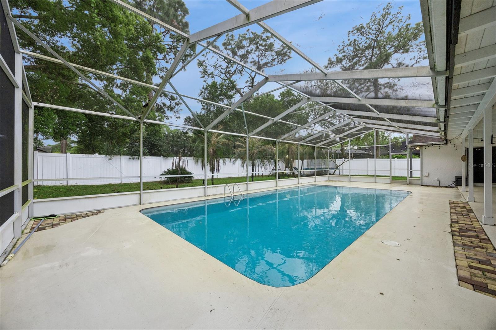 Image 23 of 63 For 603 Sweetwater Boulevard