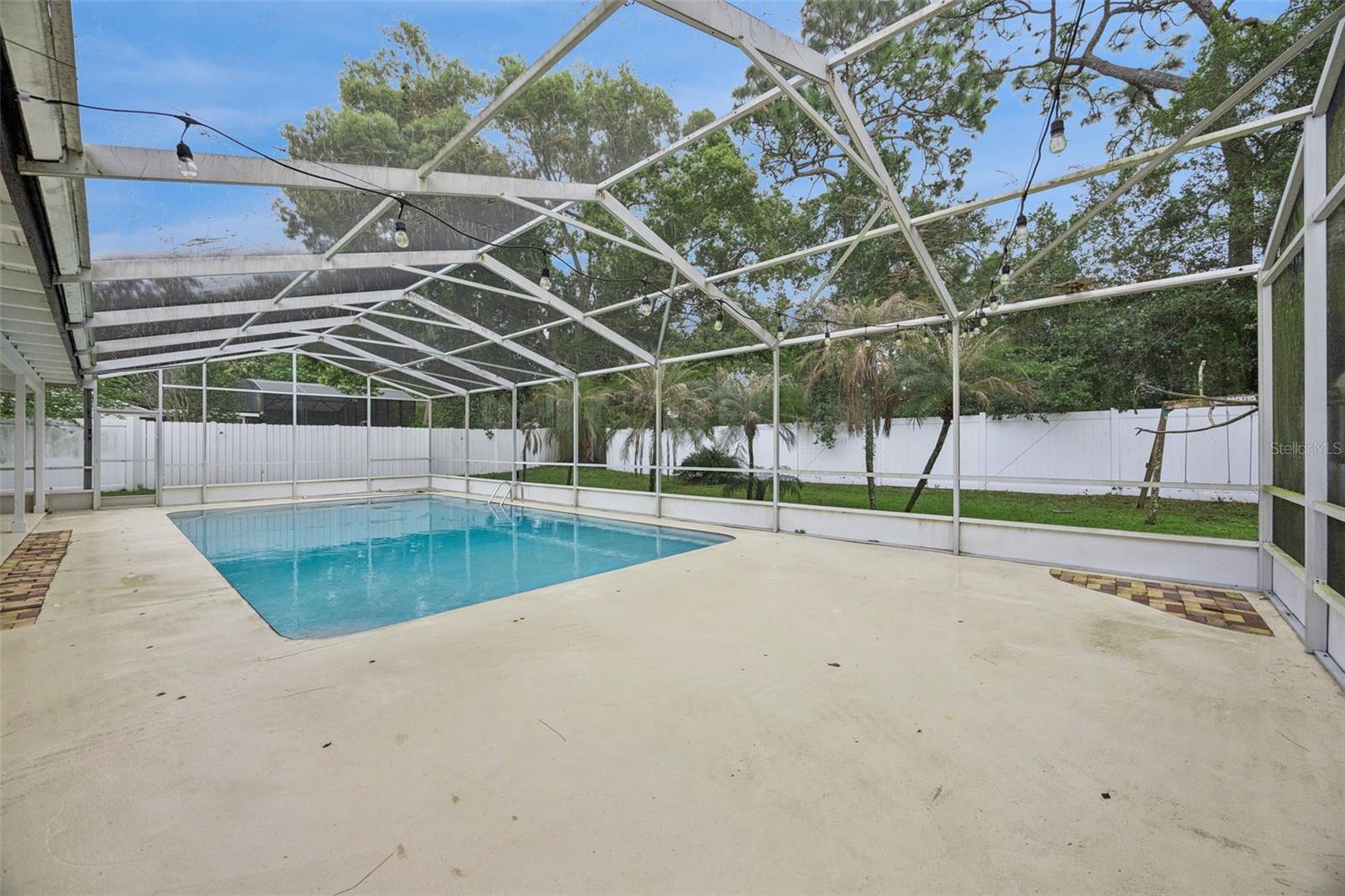 Image 26 of 63 For 603 Sweetwater Boulevard