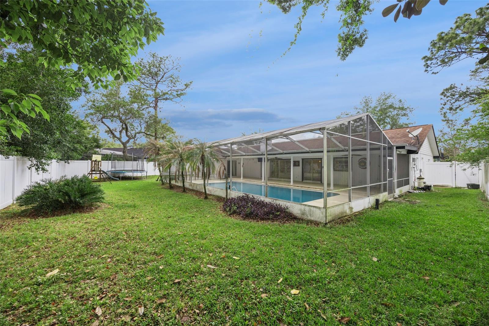 Image 31 of 63 For 603 Sweetwater Boulevard