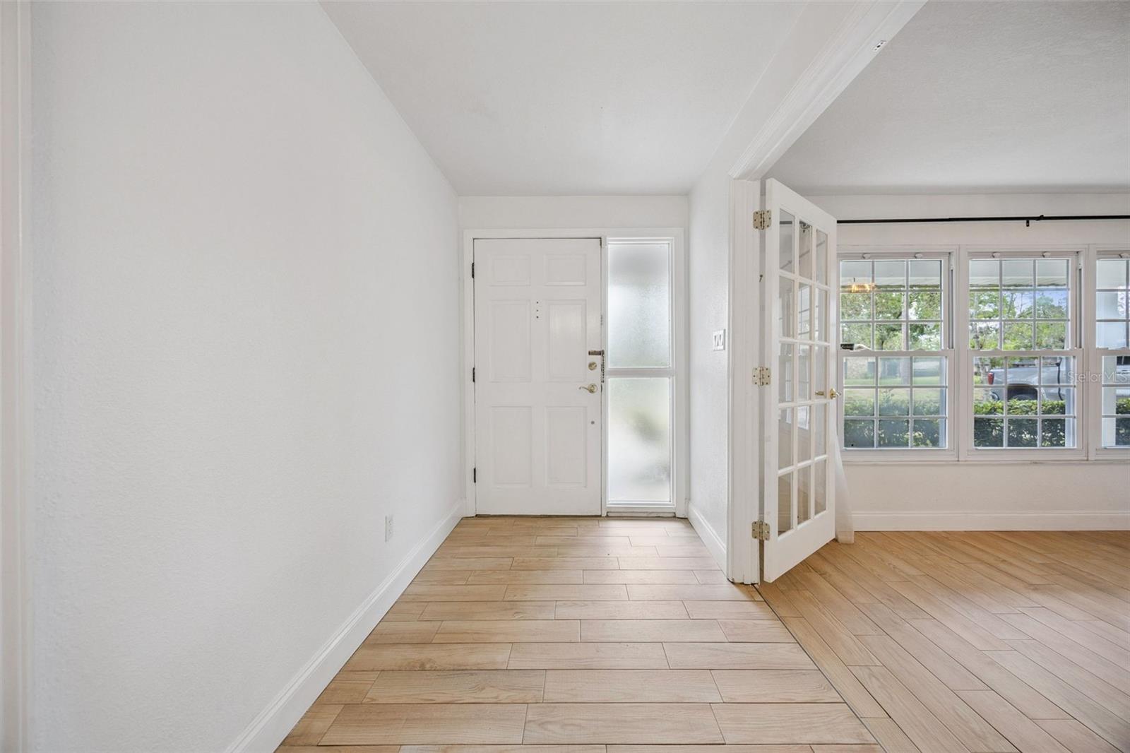 Image 4 of 63 For 603 Sweetwater Boulevard