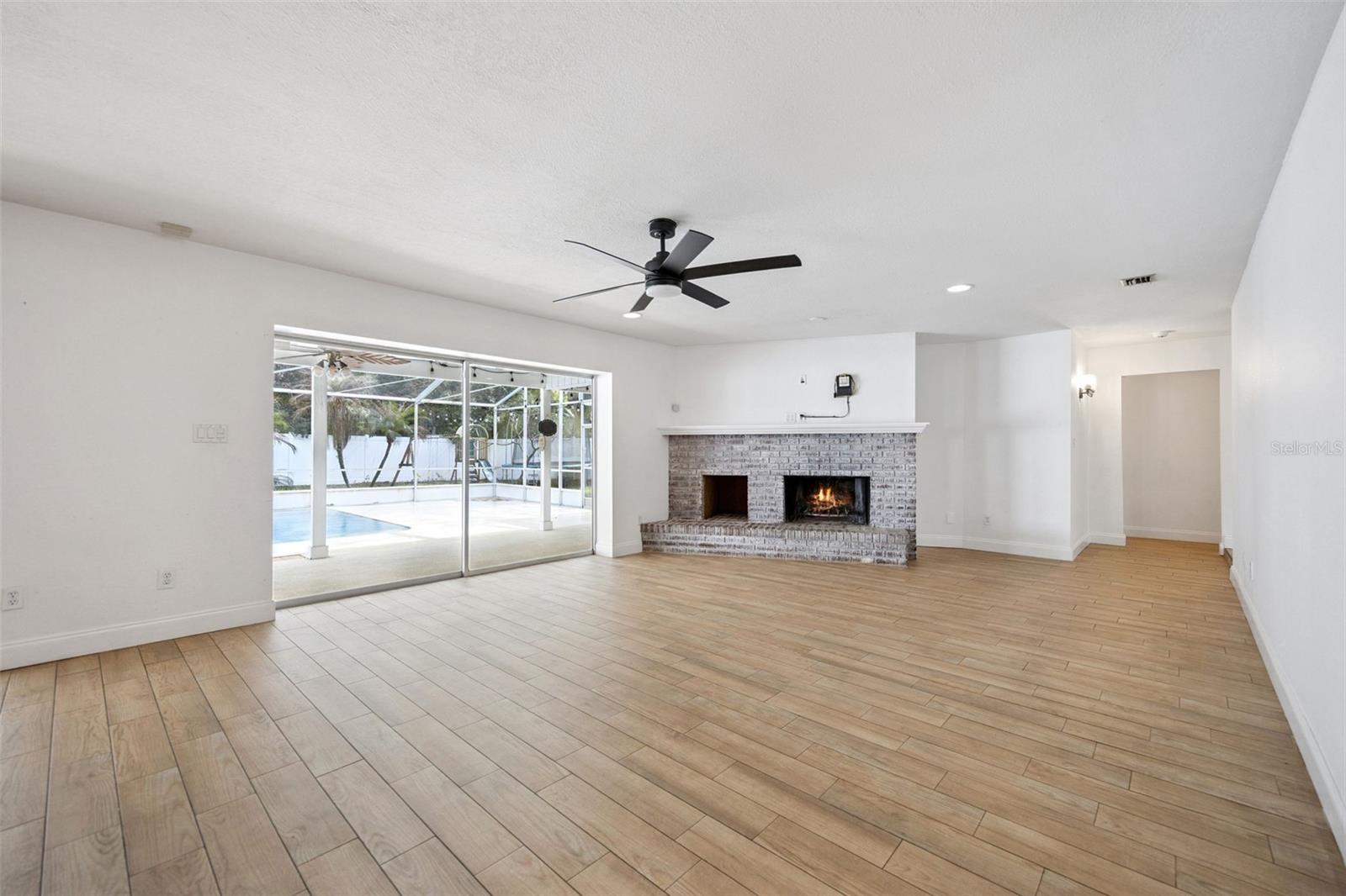 Image 8 of 63 For 603 Sweetwater Boulevard