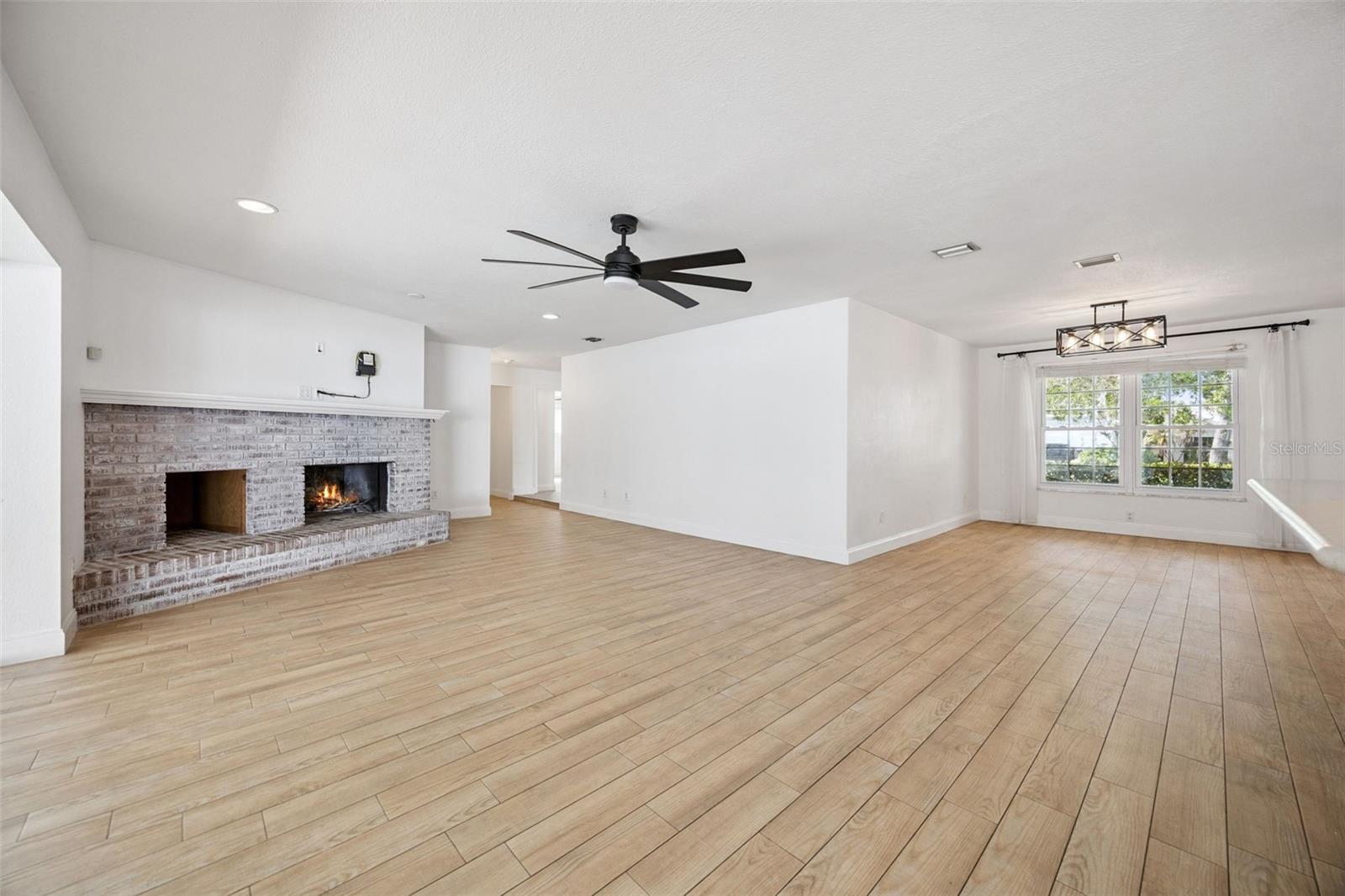 Image 9 of 63 For 603 Sweetwater Boulevard