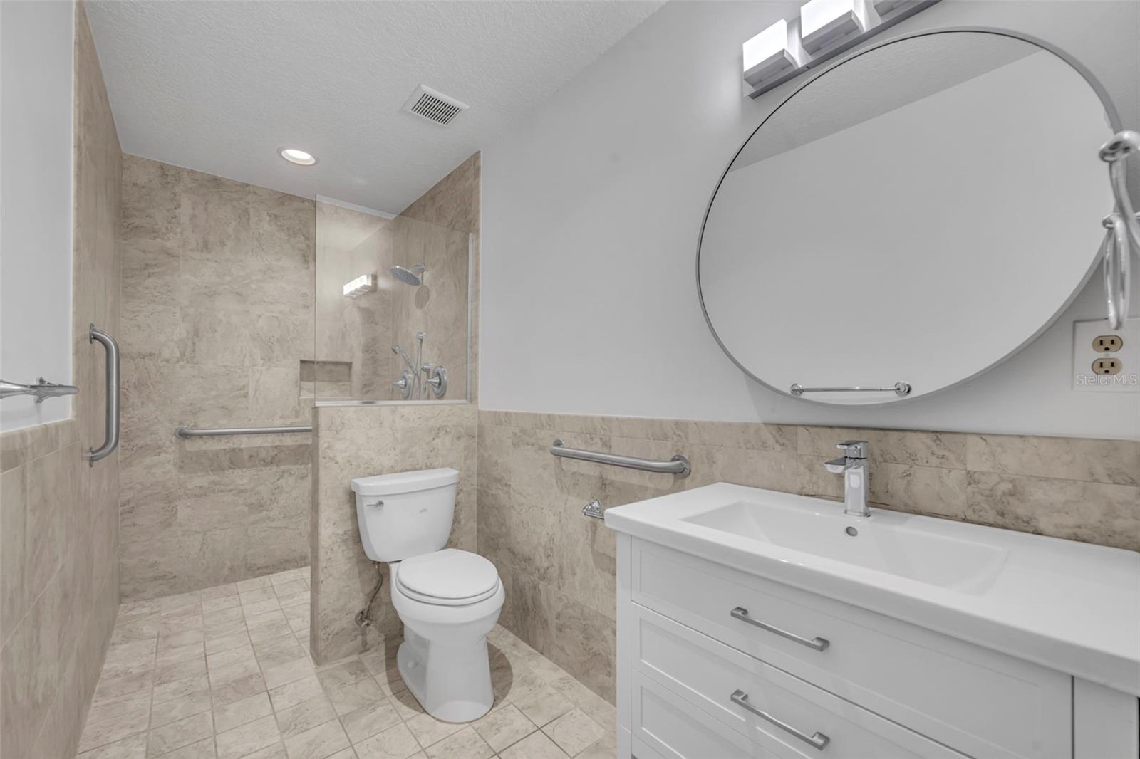 Image 17 of 29 For 736 Warrenton Road