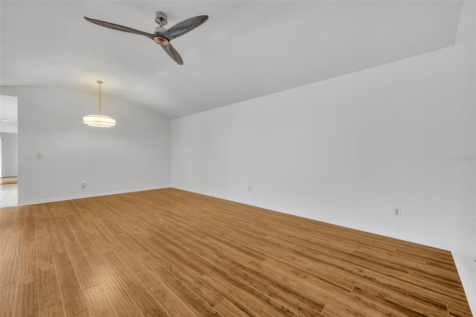 Image 4 of 29 For 736 Warrenton Road