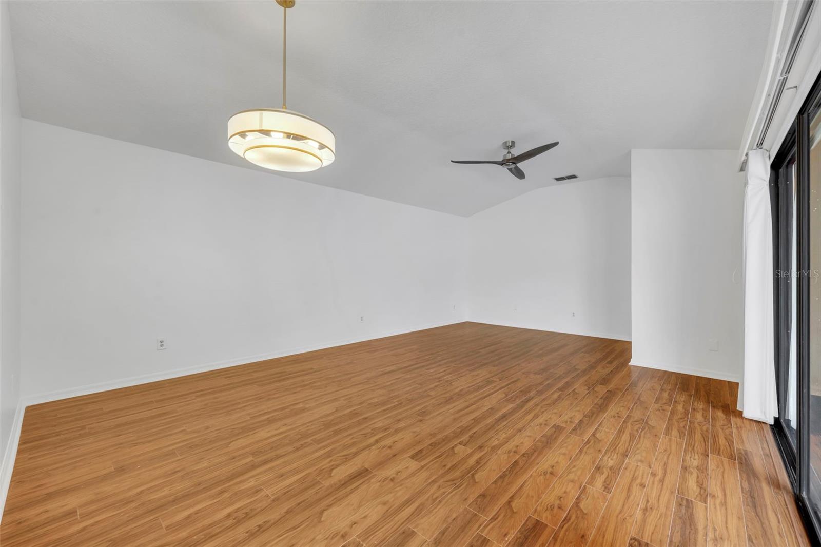 Image 7 of 29 For 736 Warrenton Road