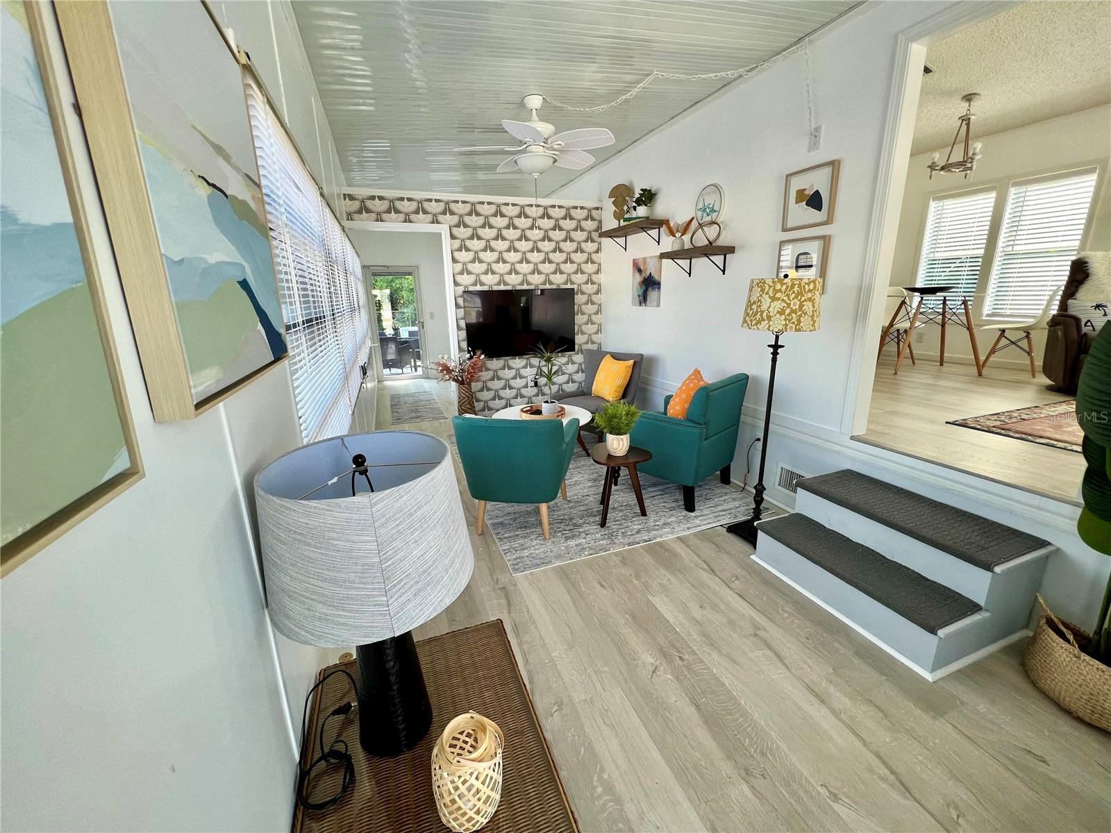 Image 13 of 20 For 9000 Us Highway 192  929