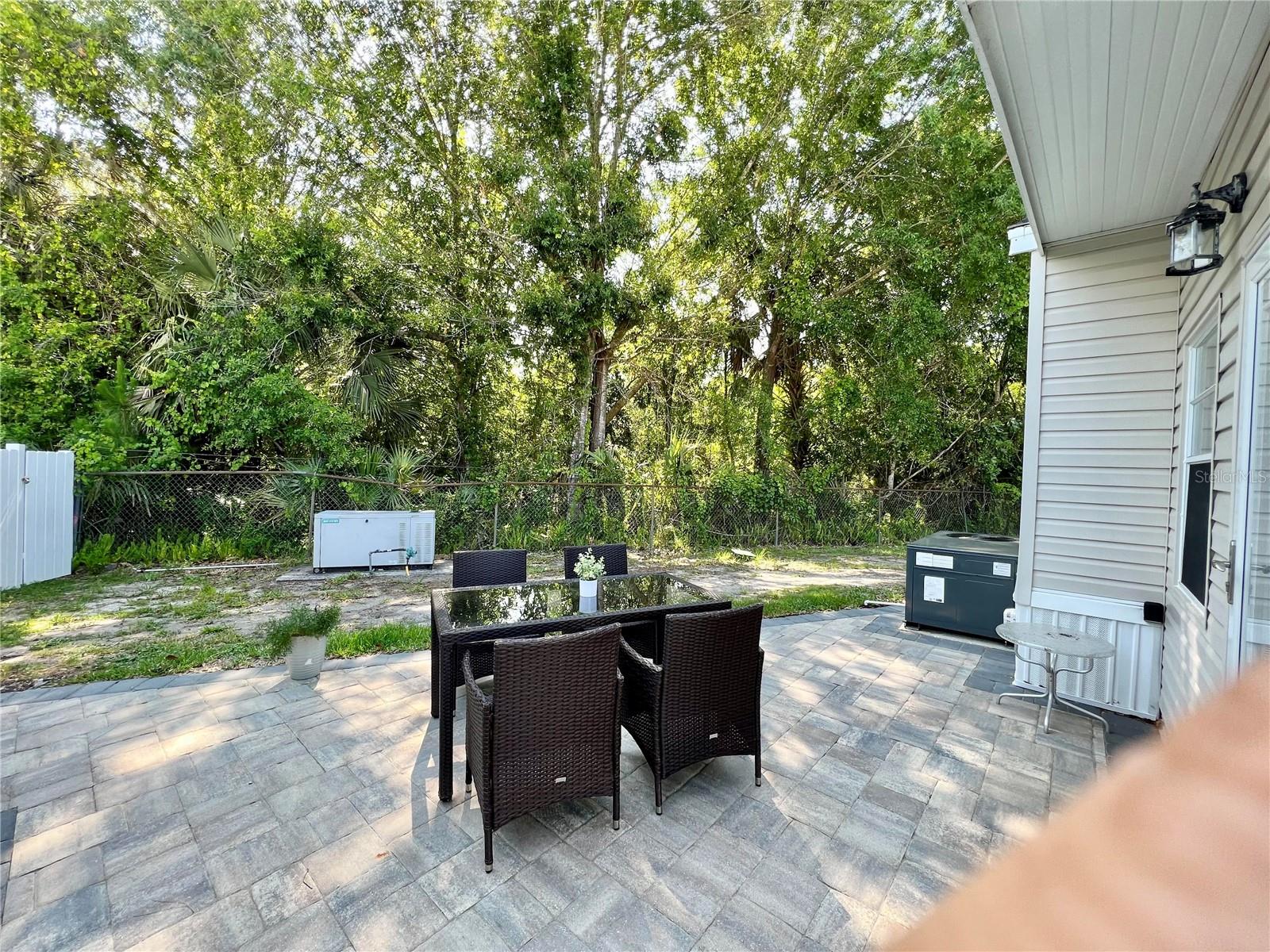 Image 19 of 20 For 9000 Us Highway 192  929